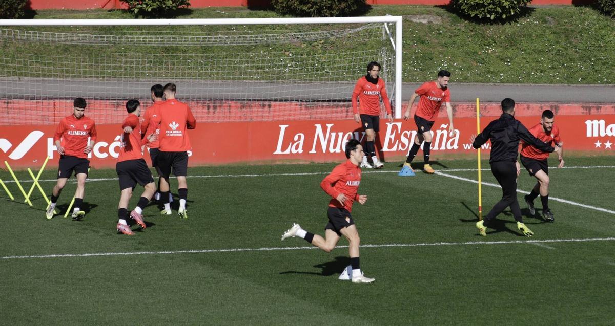 Entrenamiento del Sporting en Mareo.