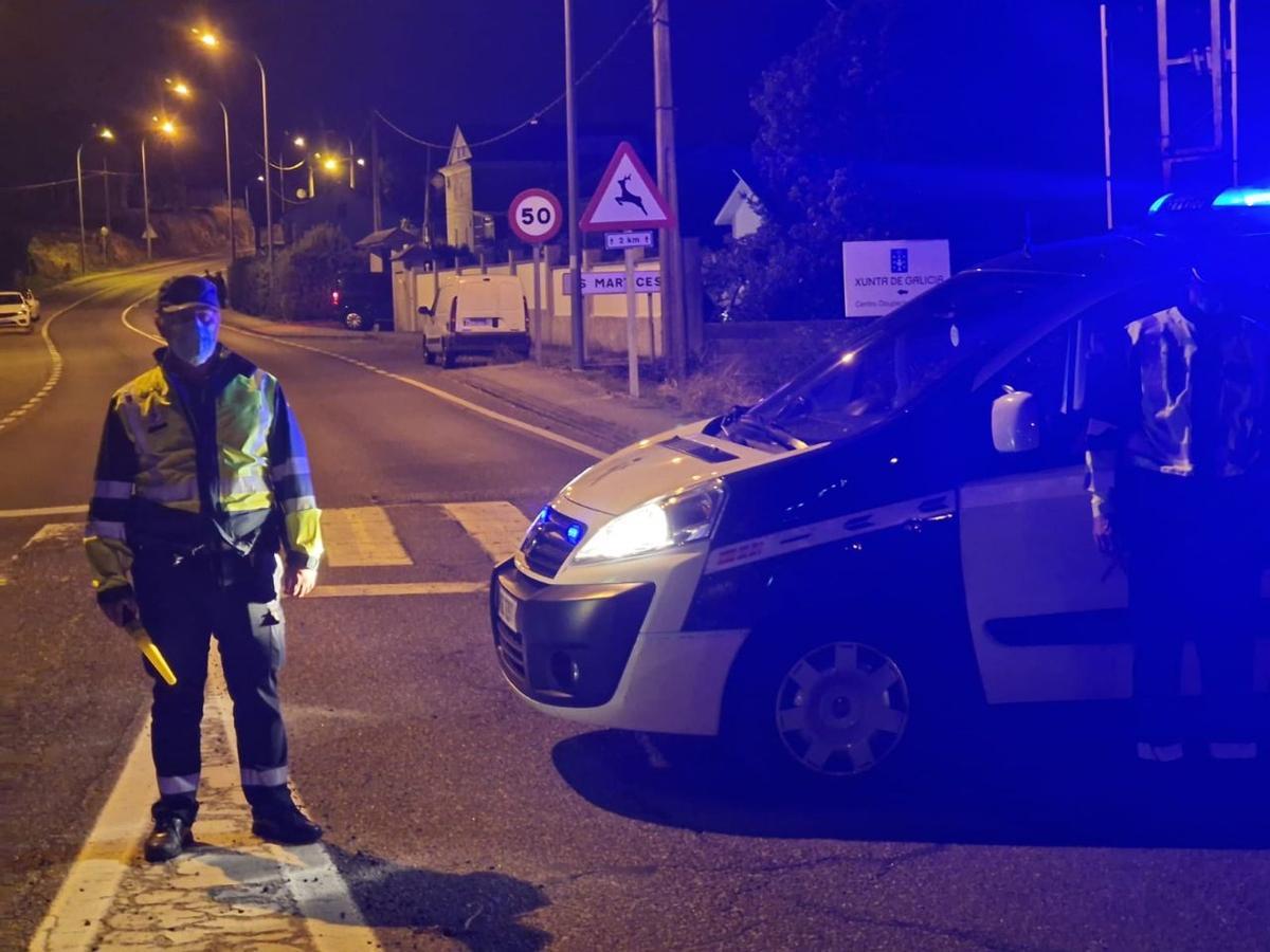 Guardia Civil y Policía Local tuvieron que cortar varias carreteras.