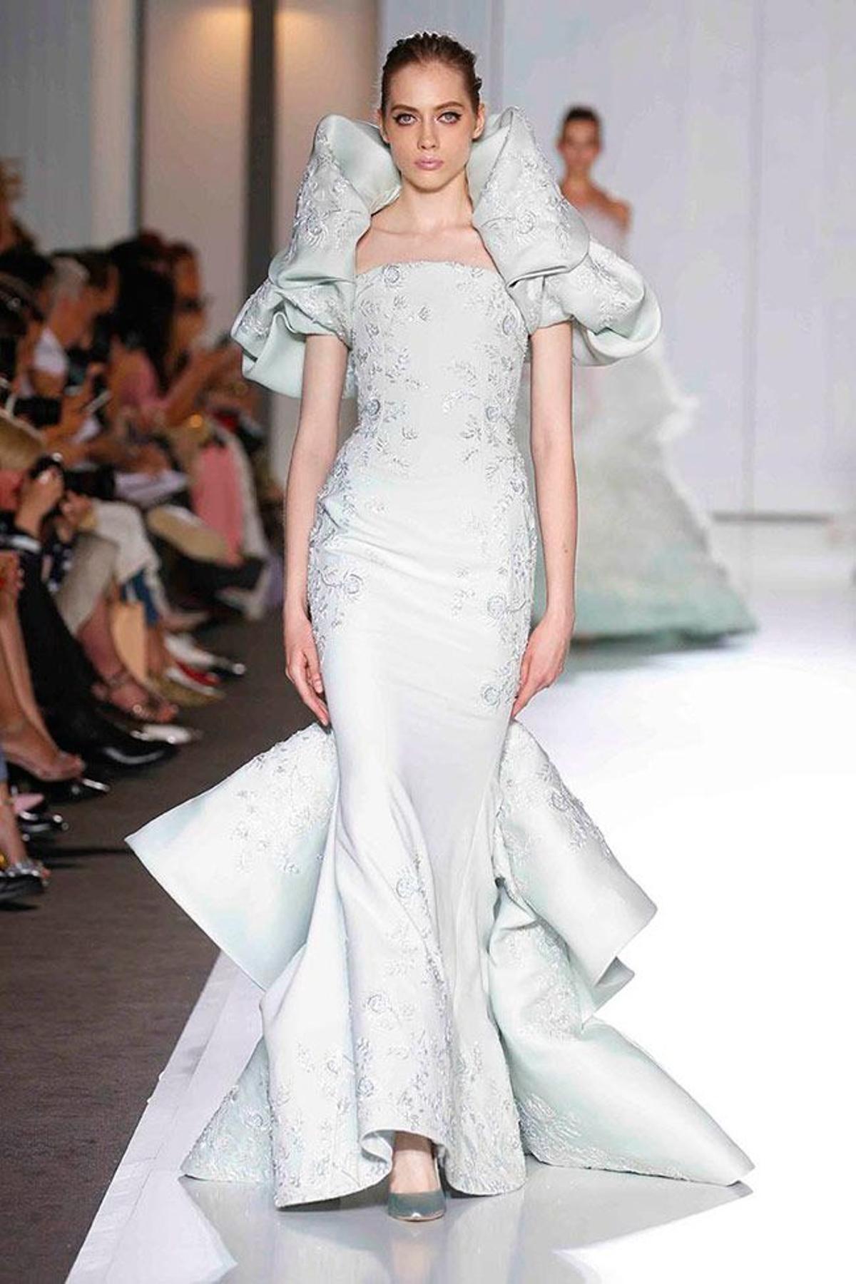 Vestido de novia de Ralph & Russo para Meghan Markle: hombreras