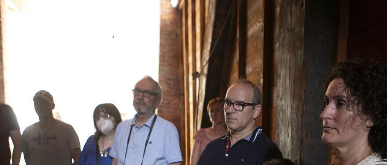 Un grupo de turistas en una visita reciente a la Mina de Arnao. | M. Fuentes