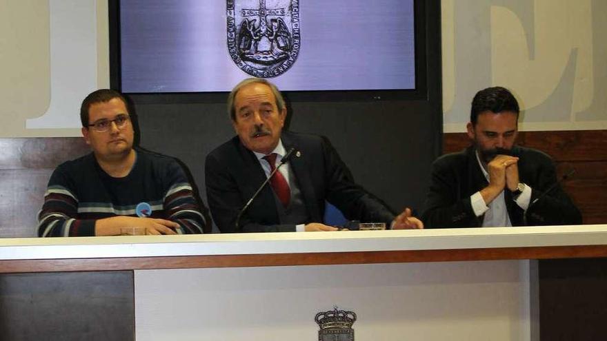 Por la izquierda, Diego Valiño, Wenceslao López y Ricardo Fernández, ayer.