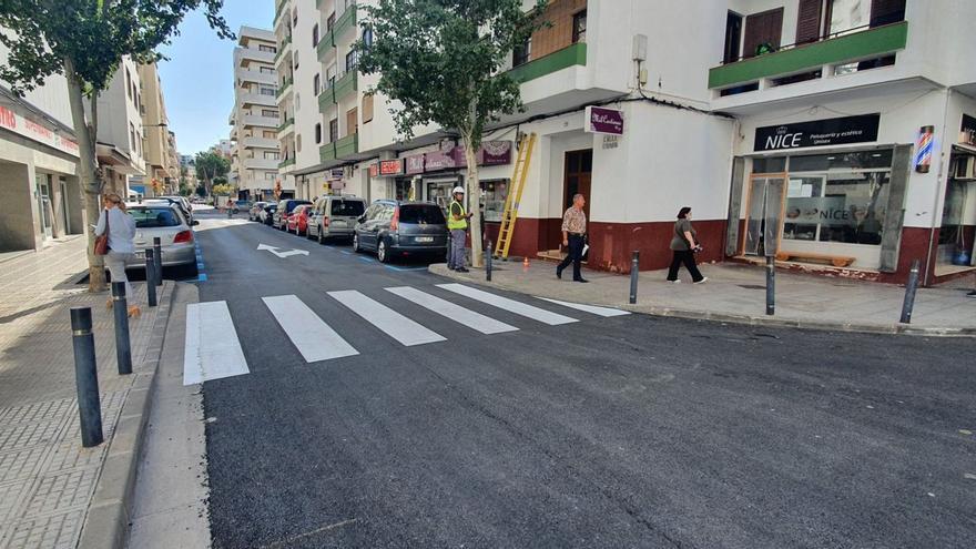 Las acciones de asfaltado mejorarán la seguridad vial en Ibiza.