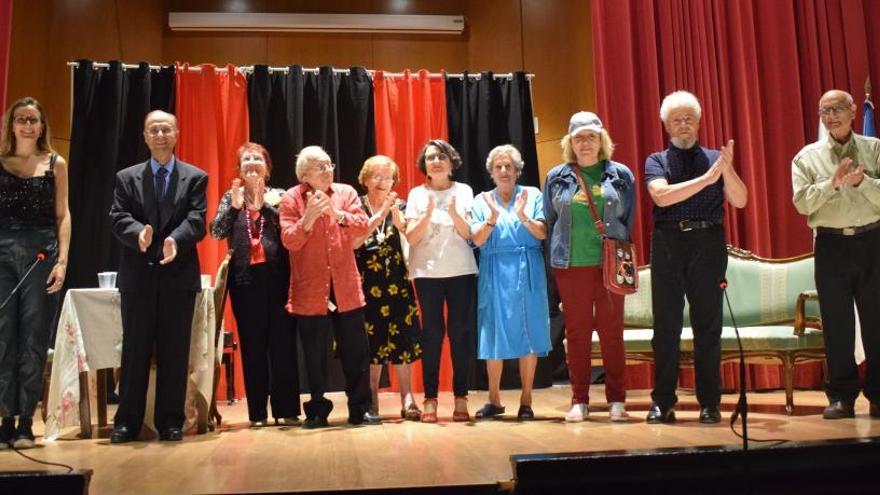 El taller de teatro municipal para mayores culmina el curso con funciones en el Ateneo Mercantil