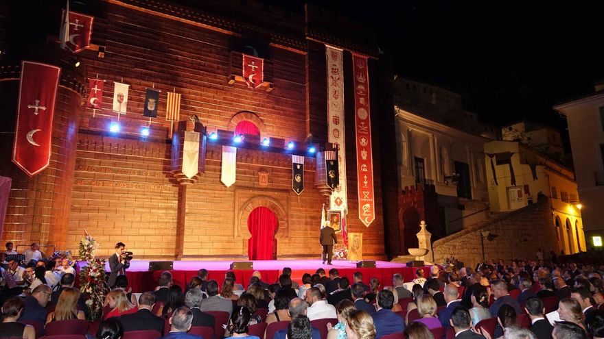 El almuerzo de la Llàgrima, la presentación de cargos y el pregón de Mariola Penadés abrirán la “Setmana Gran” de fiestas de Ontinyent