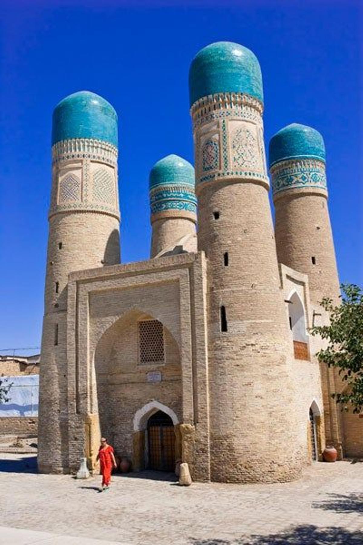 Madraza de Chor Minor de Bukhara.
