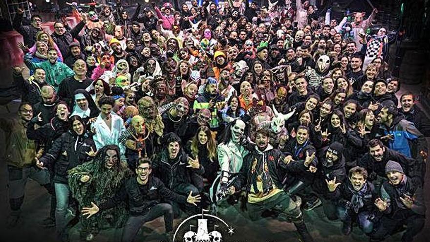 Foto de grup de final de la temporada d&#039;Horrorland