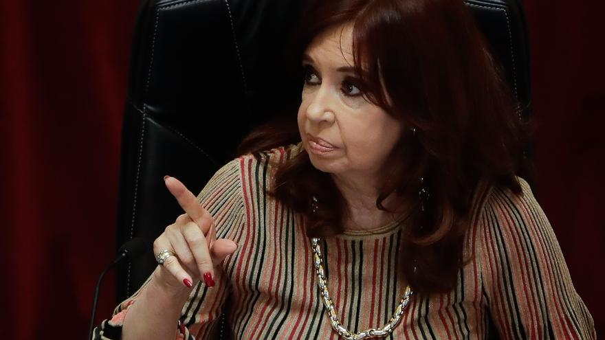 Cristina Kirchner renuncia a competir en las urnas pero se mantiene como referente político