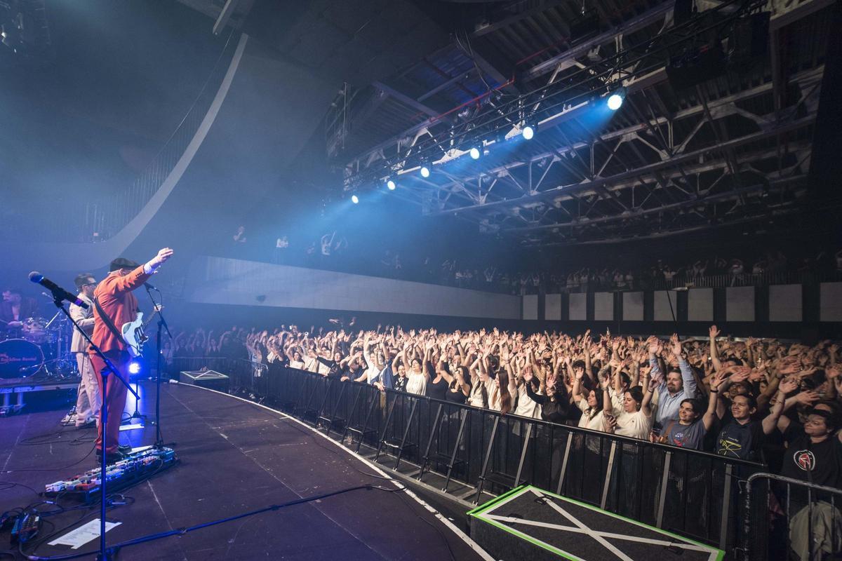 Concerto de The Rapants na sala La Madeleine de Bruselas durante o EmigraSON 2026