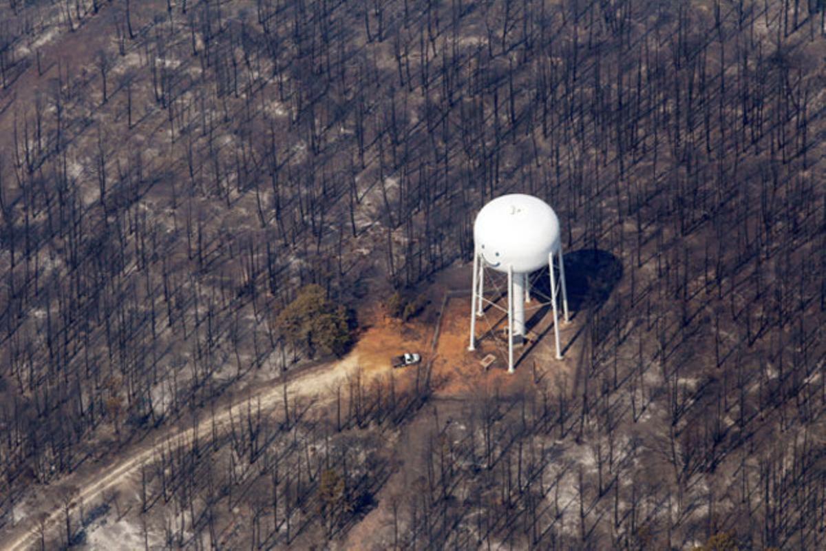 Vista aèria d’una zona destruïda per un incendi a Bastrop, Texas (Estats Units).