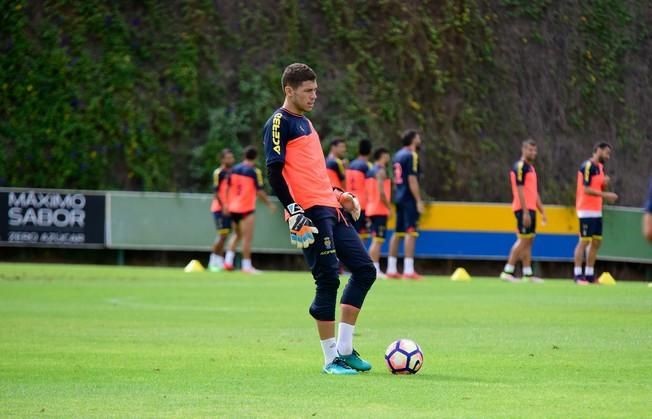 Entrenamiento UD Las Palmas en Barranco Seco ...