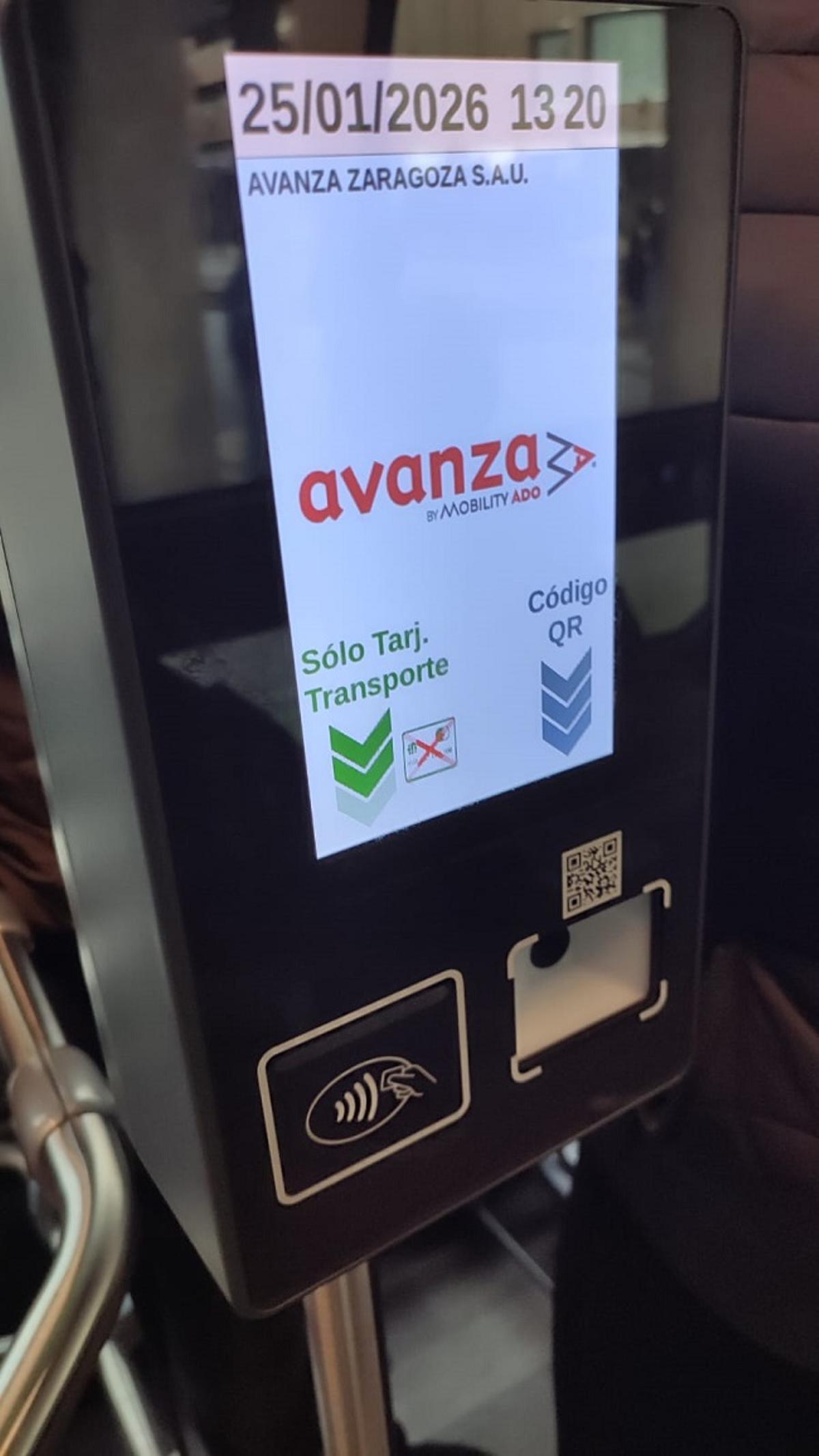 Validadora central en un autobús urbano de Zaragoza