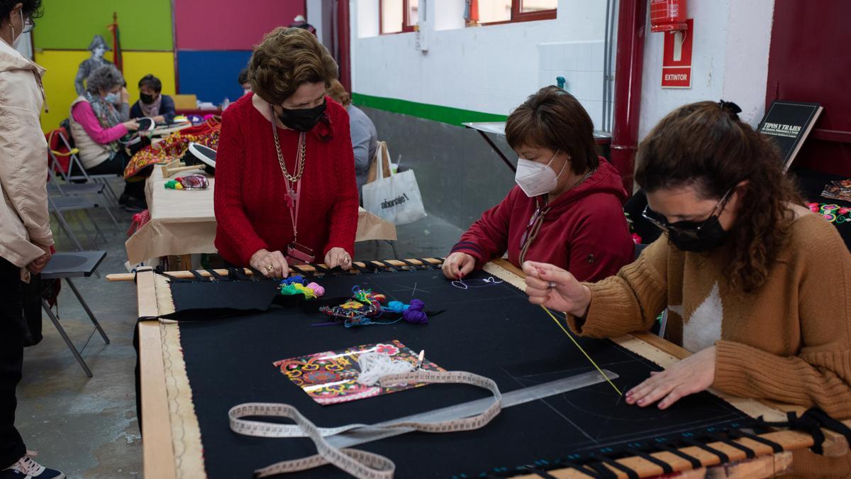 TALLER BORDADO CARBAJALINO LA MORANA