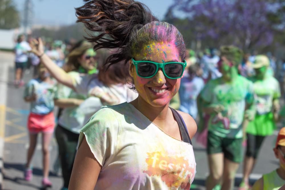 La primera edición de «FestiRun» combina deporte y diversión en una carrera que logró reunir a multitud de personas