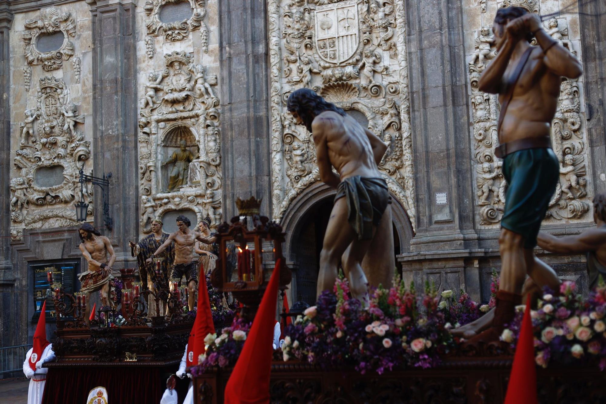 FOTOGALERÍA | Procesión del Santo Entierro en Zaragoza