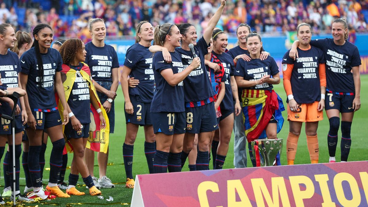 El equipo femenino de fútbol revalidó el título de Liga