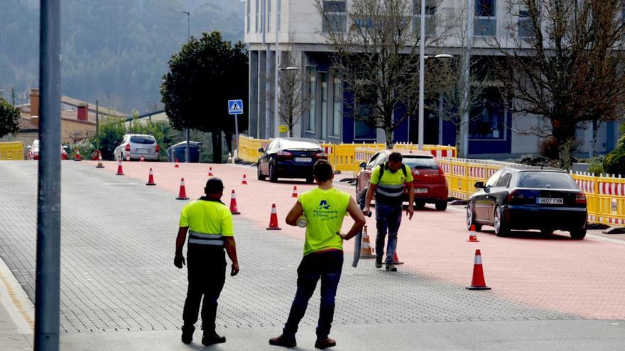 Imagen de la nueva praza da Mercé de Conxo, con parte de los trabajos de pintado ya completados