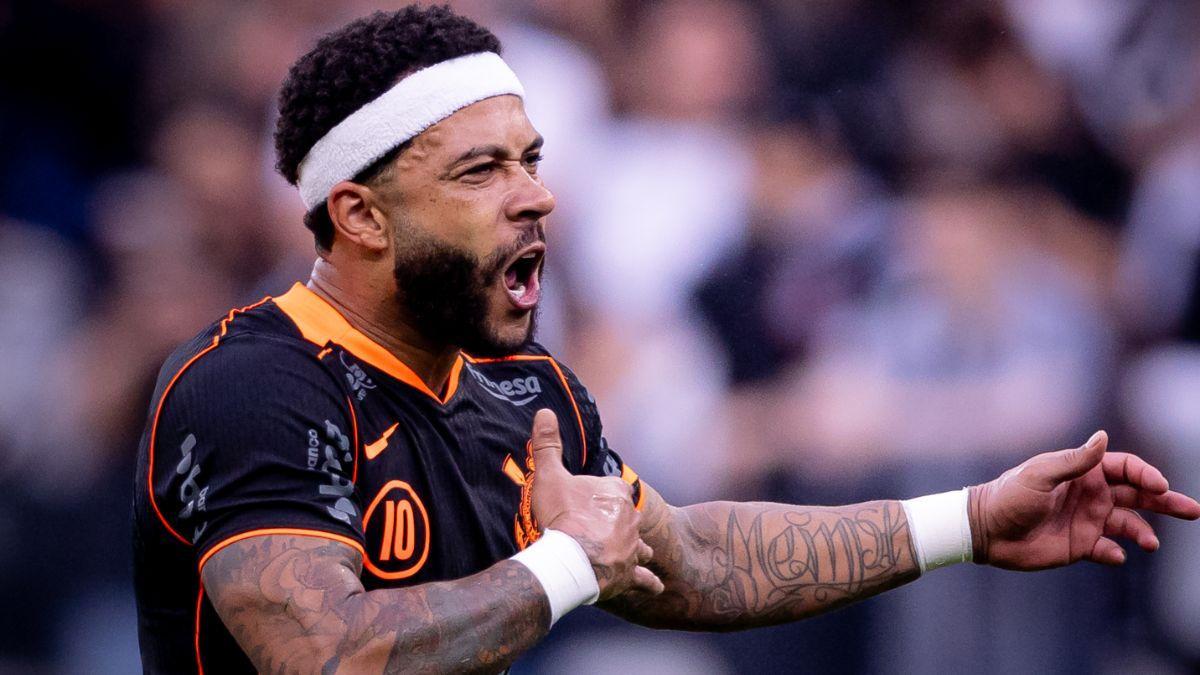 Memphis Depay es la estrella del Corinthians