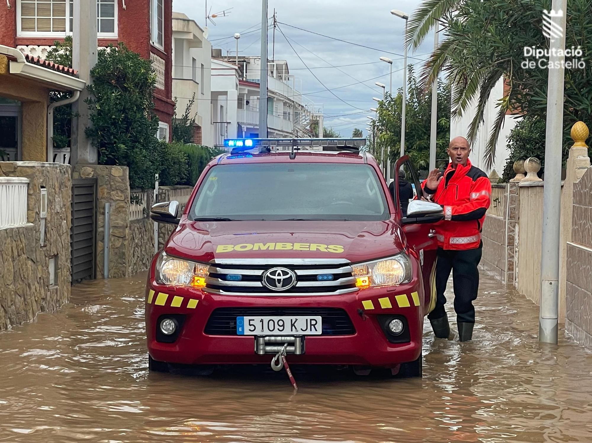 Galería: Las imágenes de las intervenciones de los bomberos duranta la dana