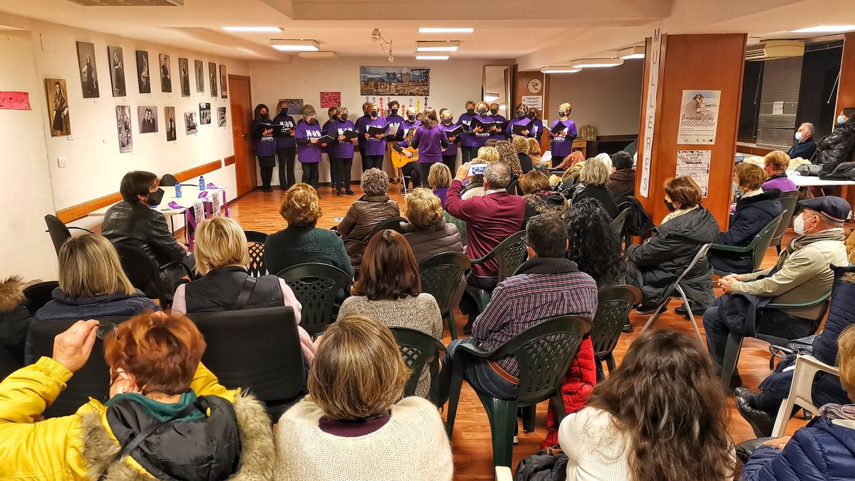25N: Galicia salió a la calle vestida de morado