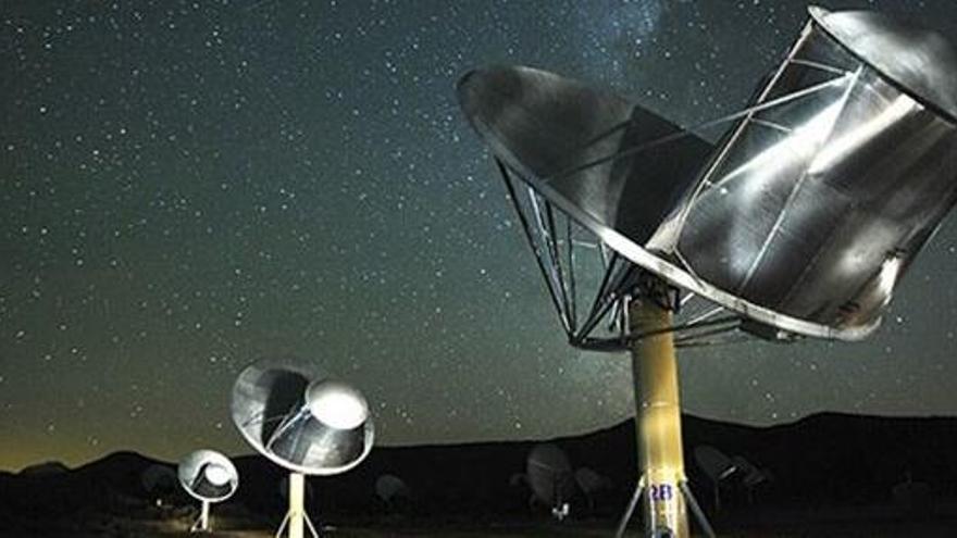 Imagen del Allen Telescope Array, con el que buscan vida extraterrestre.