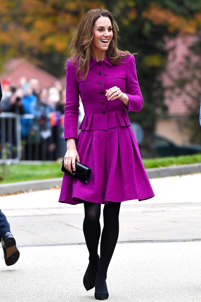 Kate Middleton con dos piezas lila de Oscar de la Renta