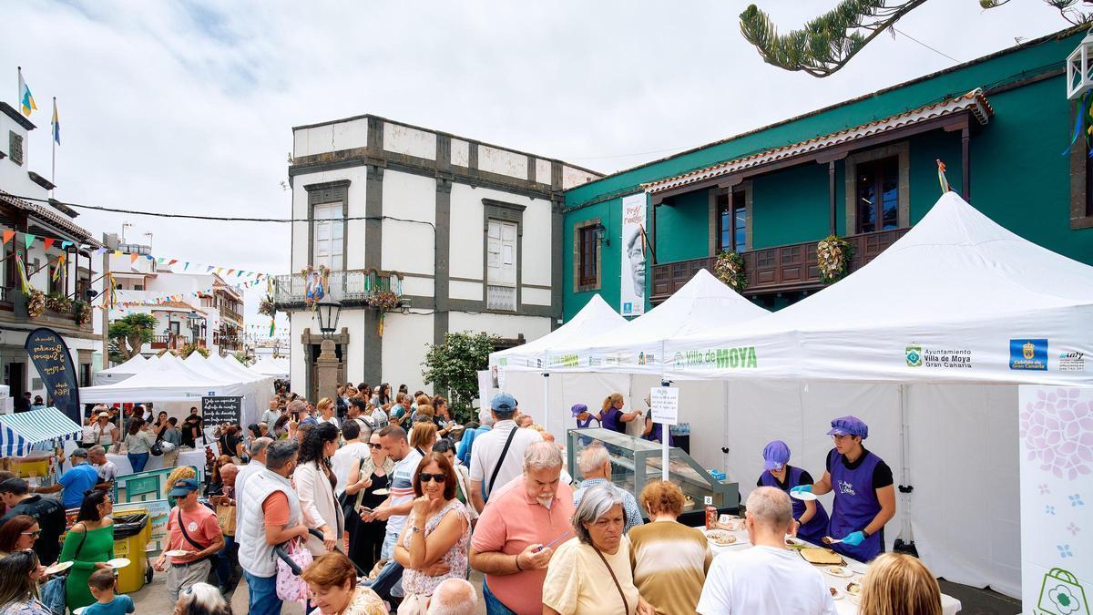 La Feria Agroalimentaria Moya Dulce vuelve a reunir tradición, sabor y producto local en las fiestas de San Antonio de Padua.