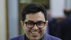 Els Comuns elegiran el candidat de BCN entre Pisarello i Bob Pop