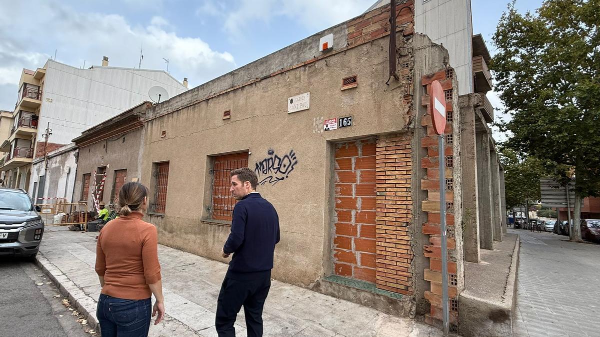 L'edifici desocupat aquest dijous.