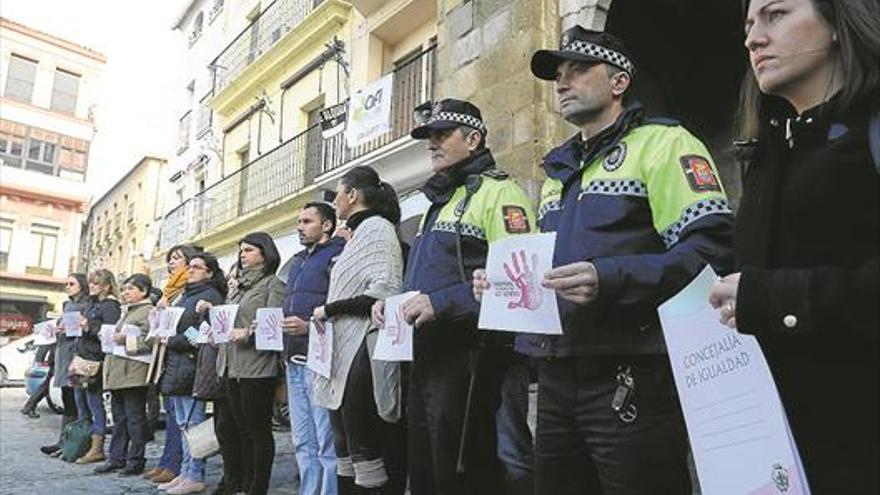 Cien casos de violencia de género se han denunciado en Plasencia desde enero