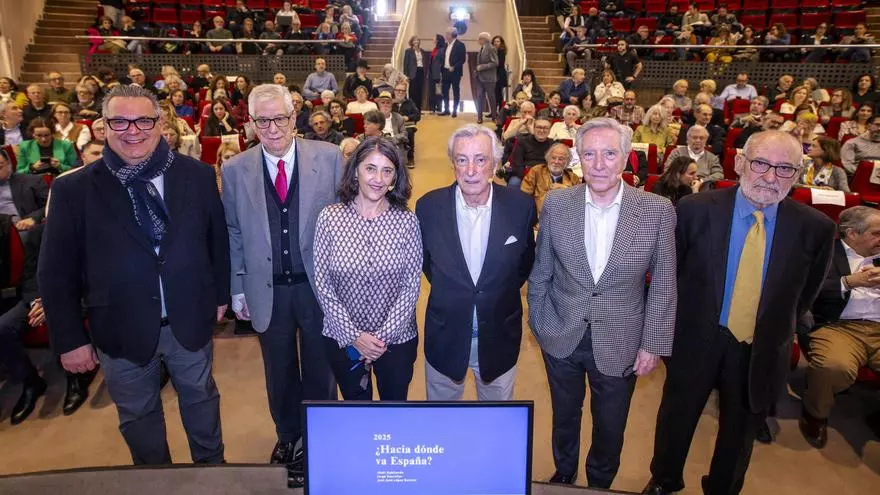 ¿Hacia dónde va España en 2025? | Estos son los nejores momentos del debate con Iñaki Gabilondo, Jorge Dezcallar y Juan José López Burniol en el Club Diario de Mallorca