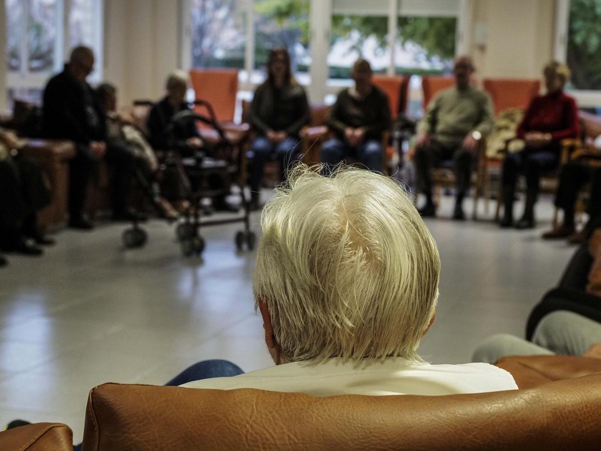 El retard del lecanemab empeny a buscar el fàrmac de l’Alzheimer a l’estranger