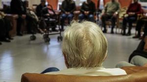 El retard del lecanemab empeny a buscar el fàrmac de l’Alzheimer a l’estranger