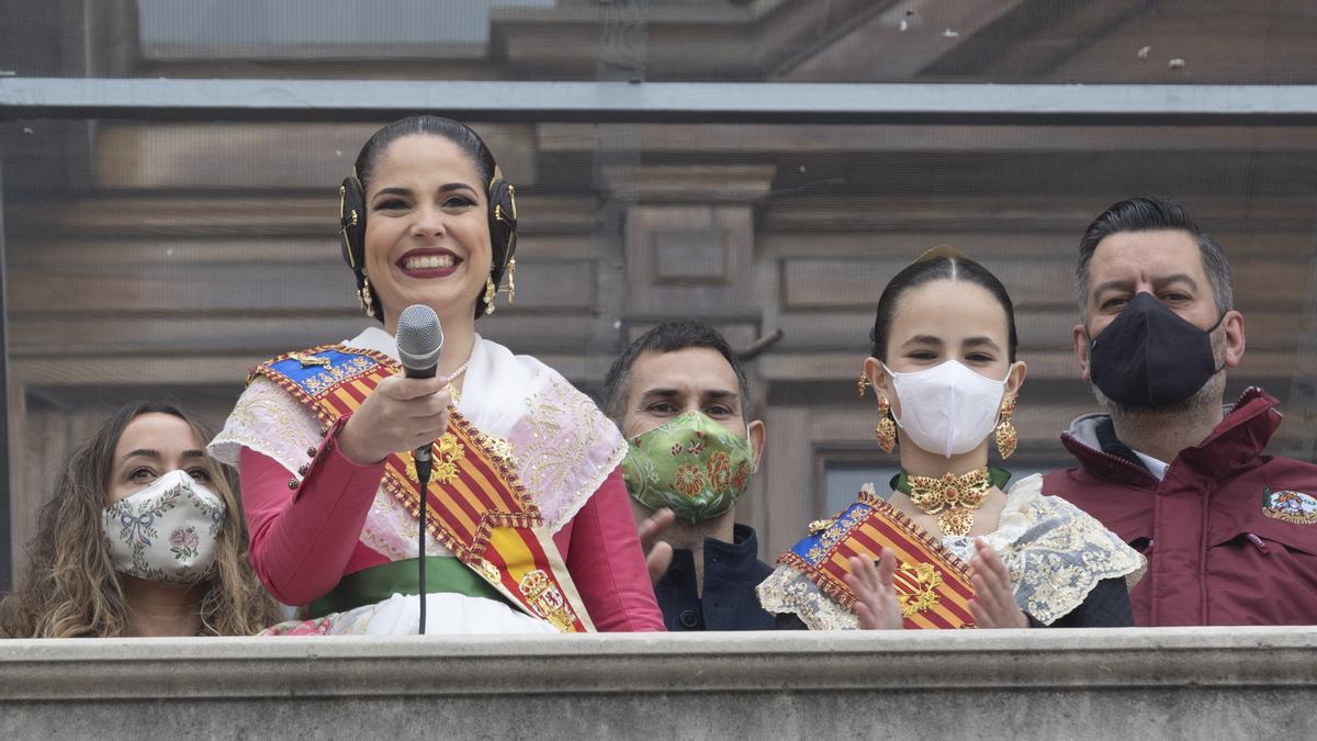 Asistir al balcón municipal es toda una experiencia