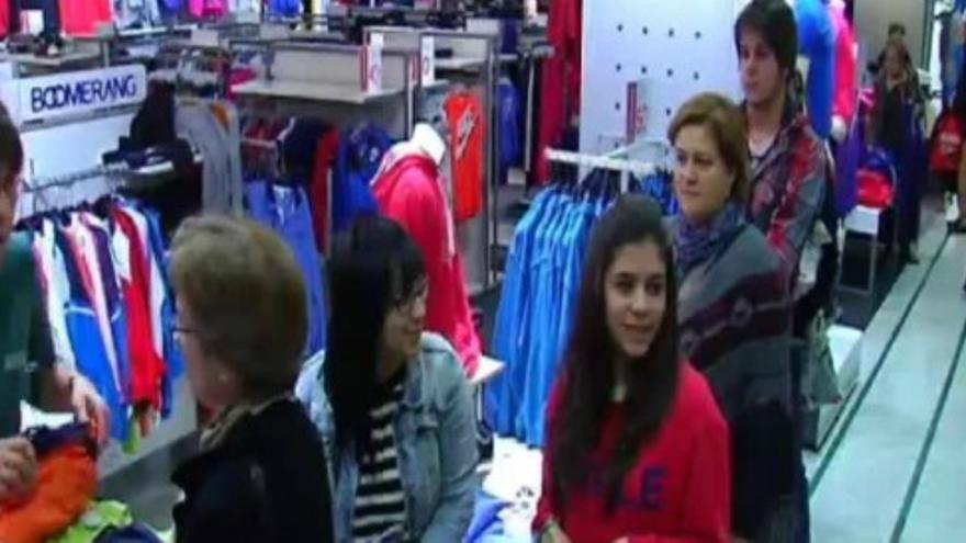 Los españoles son los compradores que menos paciencia tienen en las colas