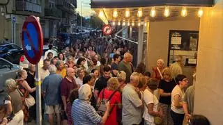 El arrebato del cine y el amor oscuro: "La bola negra" llena el Jayan de Xàbia