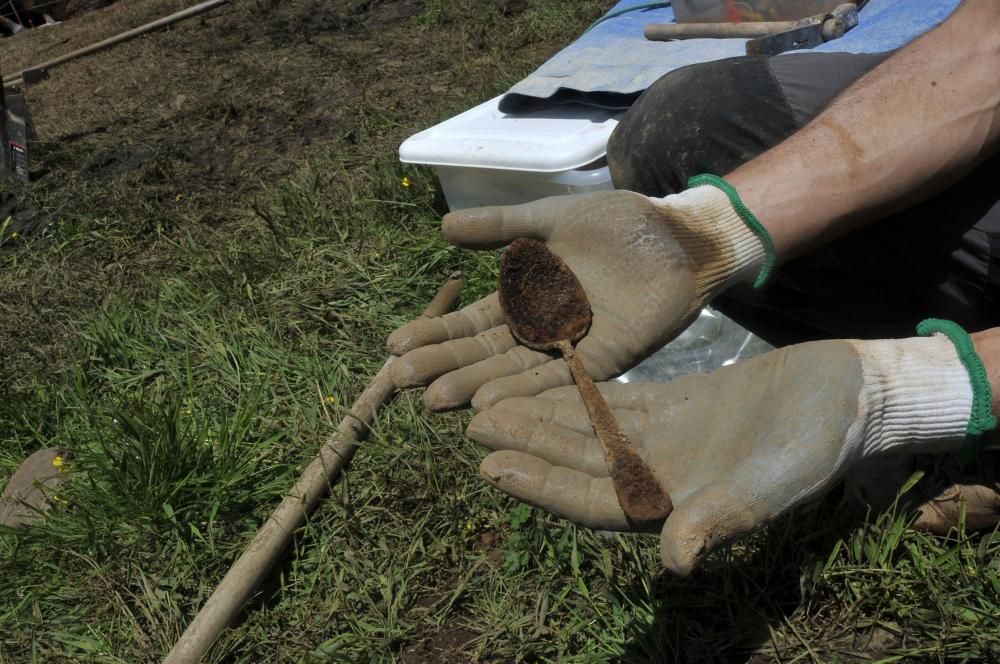 Excavación en la fosa de Parasimón