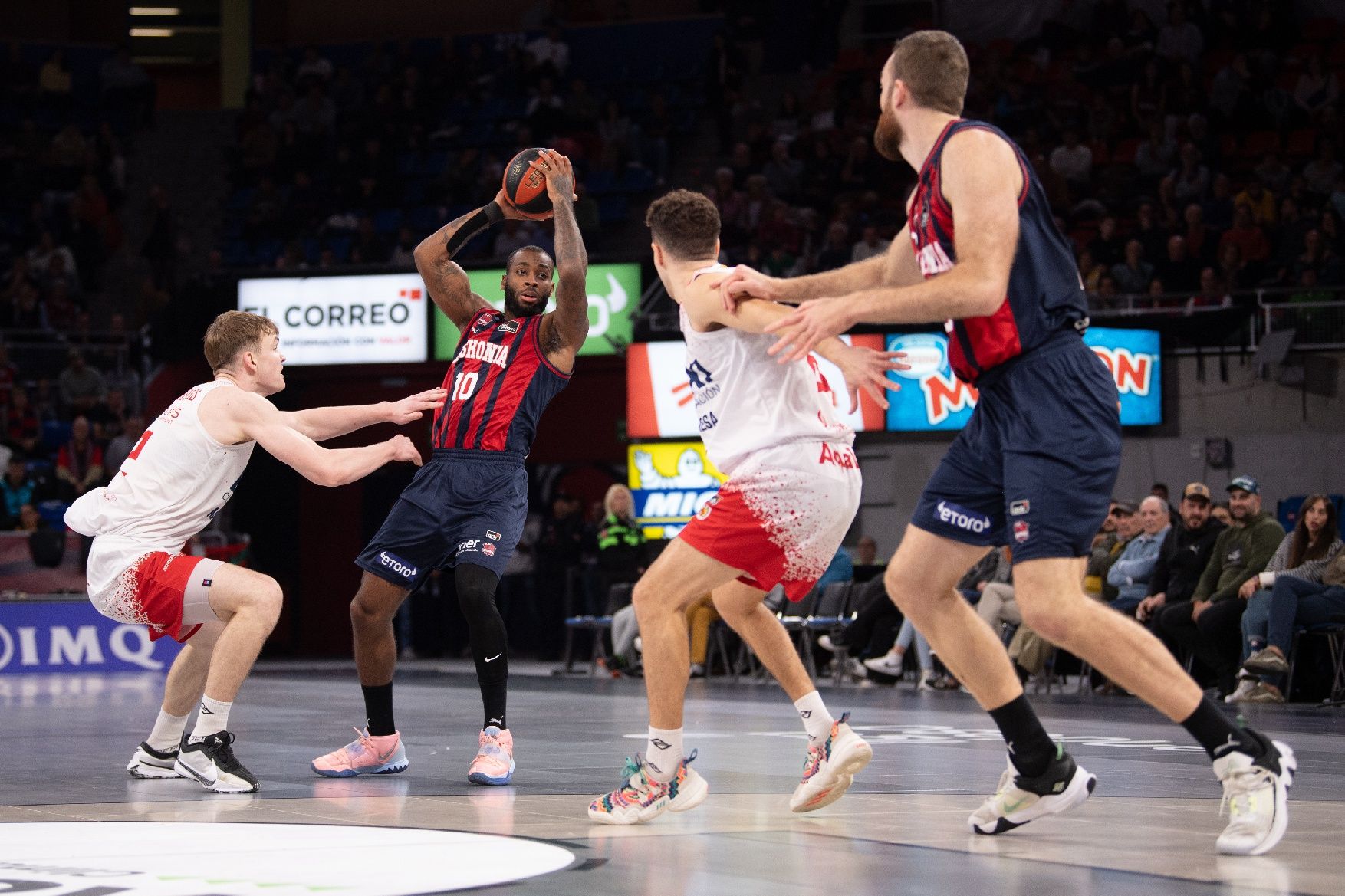 Totes les imatges del Baskonia - Baxi Manresa