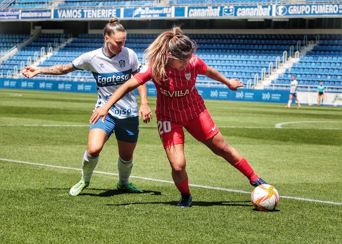 Partido futbol UDG Tenerife-Sevilla de Primera Iberdrola liga femenina