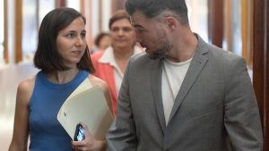 El líder de ERC en el Congreso, Gabriel Rufián, con la portavoz de Podemos en la cámara, Ione Belarra