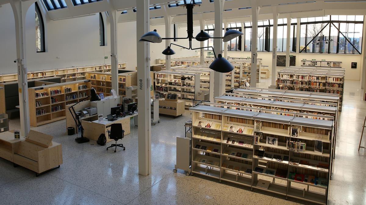 Sala de lectura de la nueva Biblioteca Montserrat Abelló de Les Corts.