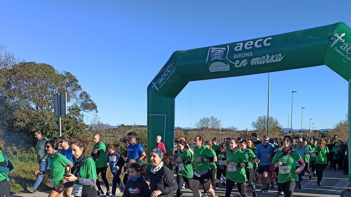 Participants en una edició anterior de la Cursa Vilafant en marxa contra el càncer.