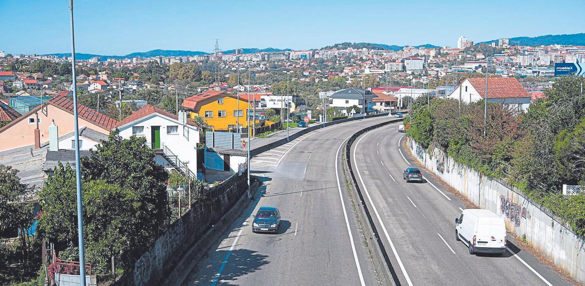 Trazado de la actual A-55 por Bembrive, en Vigo, que se sustituirá por un túnel con la A-52