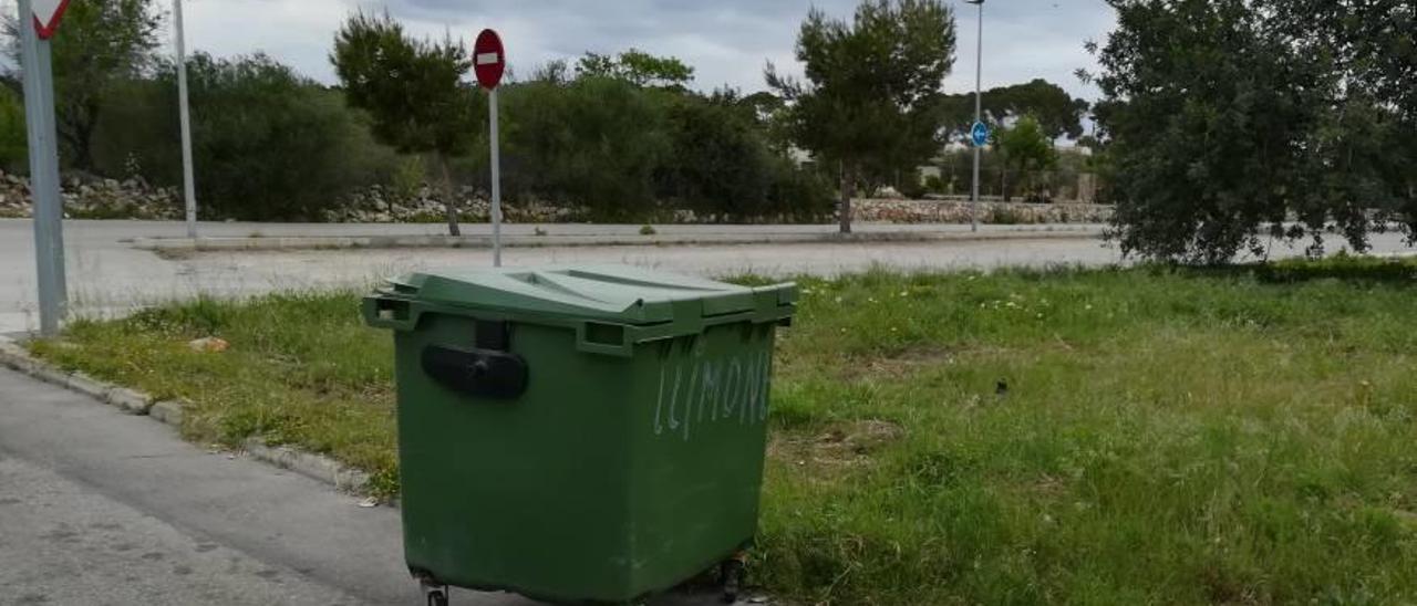 Imagen del contenedor de Cala Millor donde fue hallado el cuerpo.