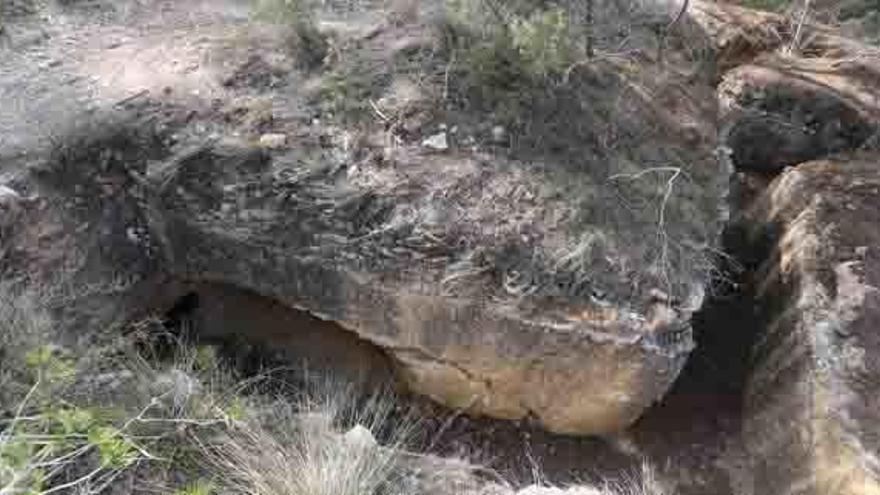 Hallan a un indigente que llevaba un mes muerto en unas trincheras de Riba-roja