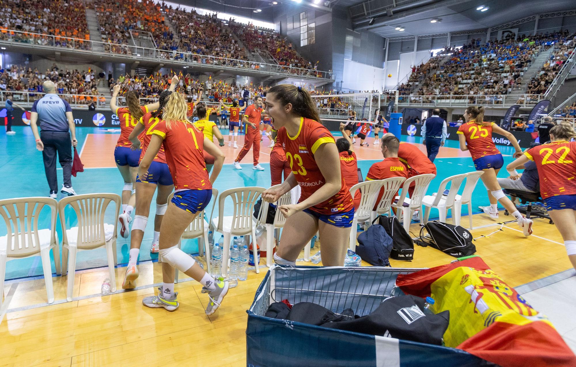 La selección Española femenina de voleibol gana a la de Dinamarca en Alicante