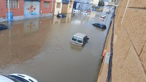 Inundaciones en la calle Llobatona de Viladecans