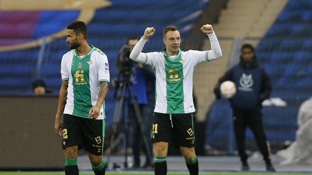 Loren Morón celebra su gol en la Supercopa.