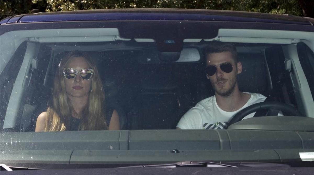 mroca34608097 la cantante edurne y el futbolista david de gea por las call160707135908