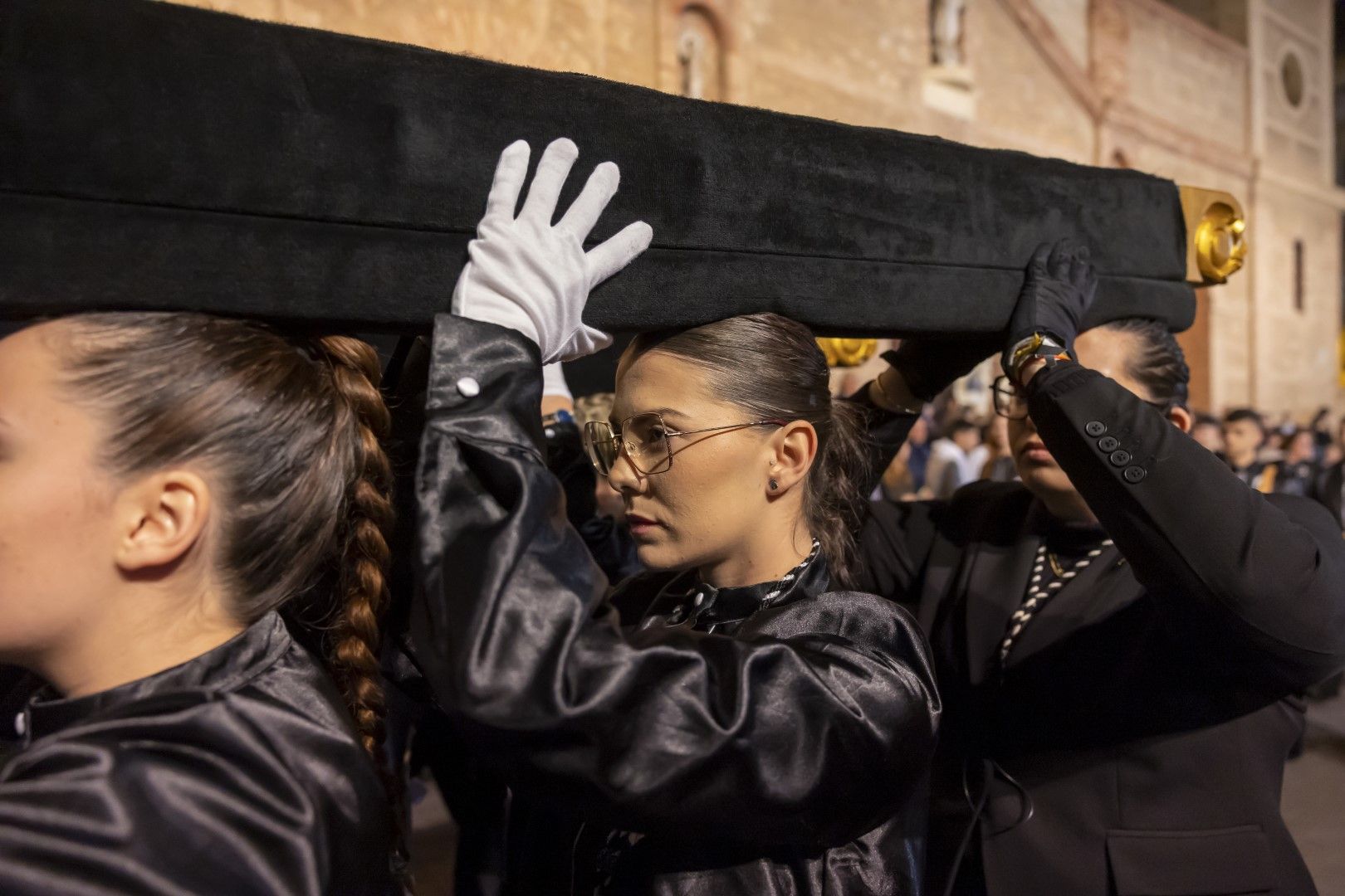 Aquí las imágenes de la Procesión de Lunes Santo en Torrevieja