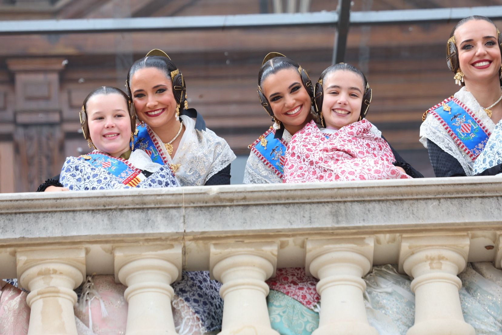 Y las filas 1 y 2 del otro lado: Lucía Martínez, Carolina Torres, María San Miguel y Mónica García